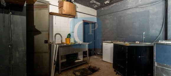 Дом с 4 спальнями в Матозиньюш, Португалия № 19674 13