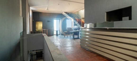 Дом с 4 спальнями в Матозиньюш, Португалия № 19674 9