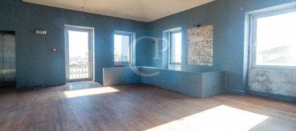 Дом с 4 спальнями в Матозиньюш, Португалия № 19674 7