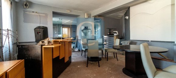 Дом с 4 спальнями в Матозиньюш, Португалия № 19674 6