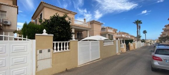 Casa de 3 dormitorios en Dehesa De Campoamor, Spain No. 188684 12