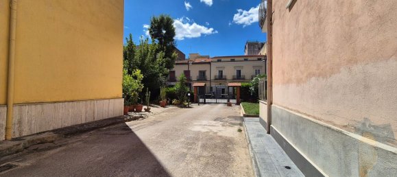 3 rooms Apartment in Caserta, Italy No. 300128 11