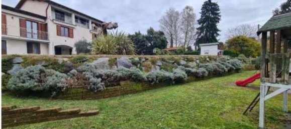 Villa de 2 dormitorios en Imbersago, Italy No. 263568 2