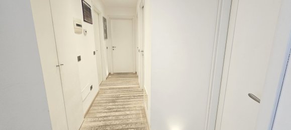 4 bedrooms Apartment in Legnano, Italy No. 364206 23