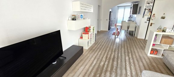 4 bedrooms Apartment in Legnano, Italy No. 364206 6