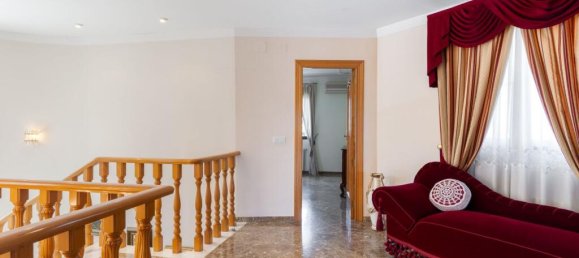 5 bedrooms Villa in Valencia, Spain No. 167529 17