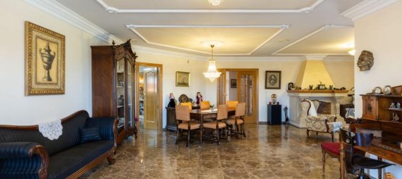 5 bedrooms Villa in Valencia, Spain No. 167529 4