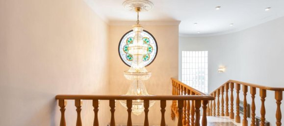 5 bedrooms Villa in Valencia, Spain No. 167529 16