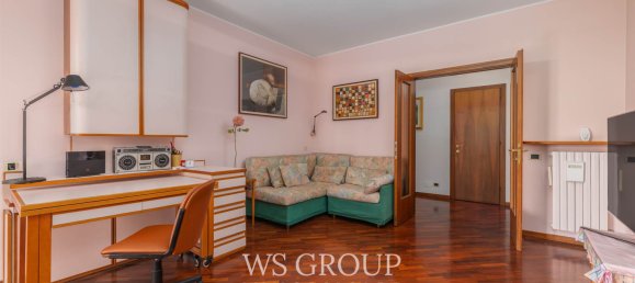 2 rooms Apartment in Monza, Italy No. 360143 8