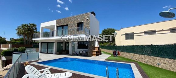 4 bedrooms House in Sant Feliu de Guixols, Spain No. 79780 2