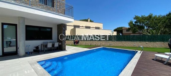 4 bedrooms House in Sant Feliu de Guixols, Spain No. 79780 3