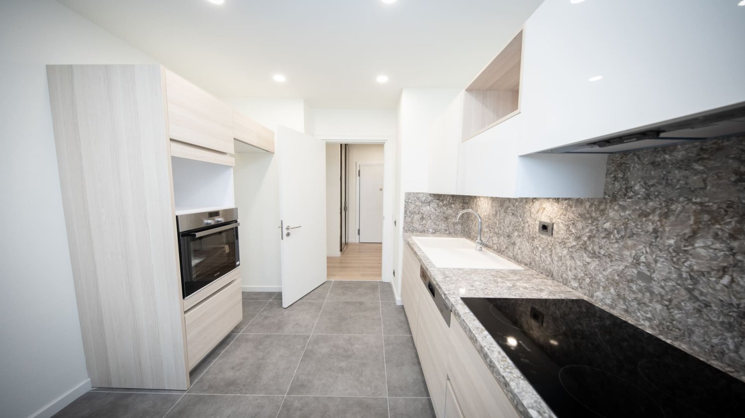 Apartment 4+1 in Avangart Istanbul, Istanbul, Turkey No. 36888