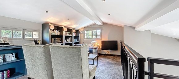 6 bedrooms Villa in Mandelieu-la-Napoule, France No. 298395 11