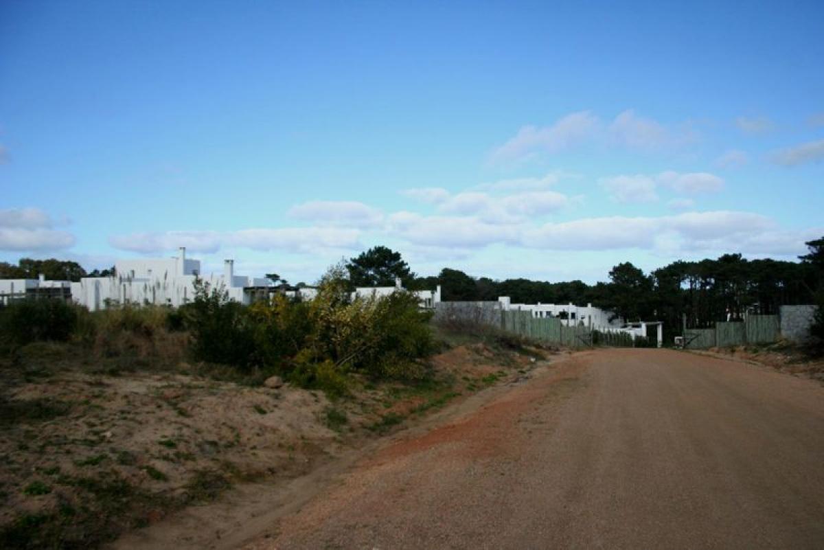  Land in Maldonado, Uruguay No. 15548