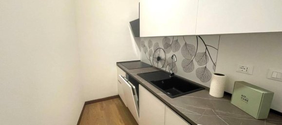 Studio in Udine, Italy No. 32352 13