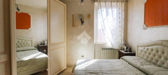 3 rooms Apartment in Livorno, Italy No. 121255 9