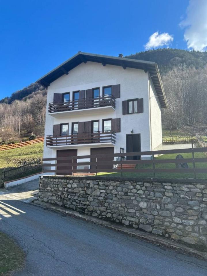 6 rooms Villa in Colorina, Italy No. 81890