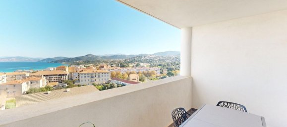 Duplex T4 em L'Ile-Rousse, France N.º 161141 17