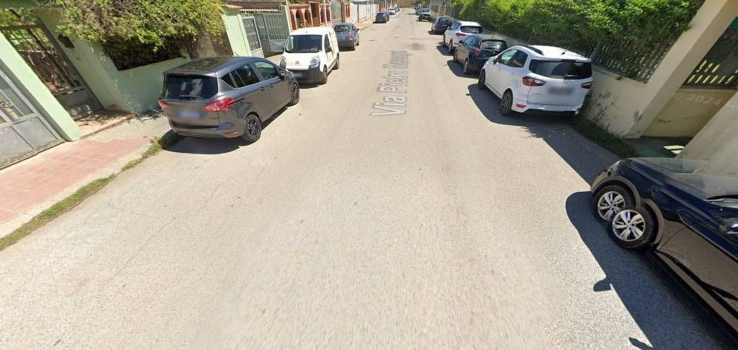 45m² Commercial property in Uta, Italy No. 395330