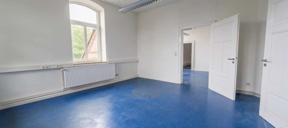 Granja de 20 habitaciónes en Schaumburg, Germany No. 127935 24