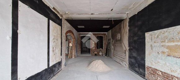 2 rooms Commercial property in Verona, Italy No. 293774 16