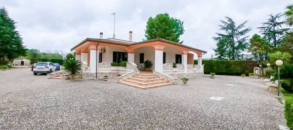 Villa de 4 dormitorios en Muro Leccese, Italy No. 276836 37