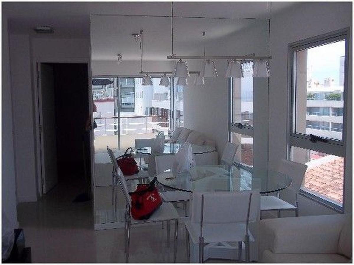 Apartamento de 2 dormitorios en Maldonado, Uruguay No. 9942