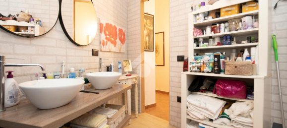 2 bedrooms Apartment in Genoa, Italy No. 282493 18