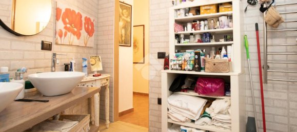 2 bedrooms Apartment in Genoa, Italy No. 282493 8