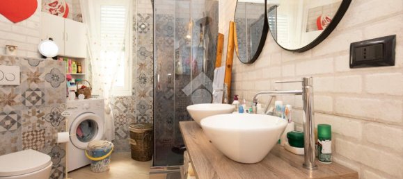 2 bedrooms Apartment in Genoa, Italy No. 282493 17