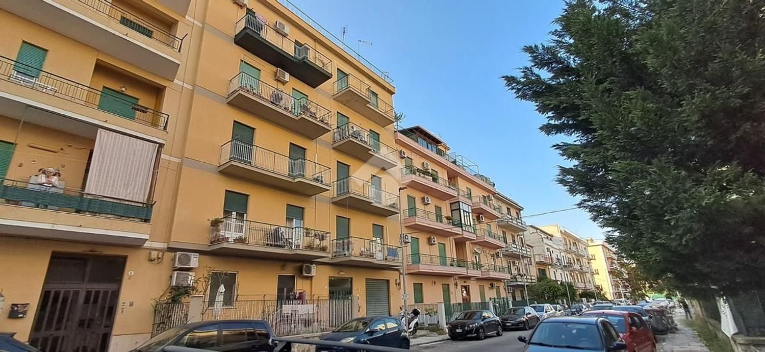 Apartamento T3 em Palermo, Italy N.º 345721
