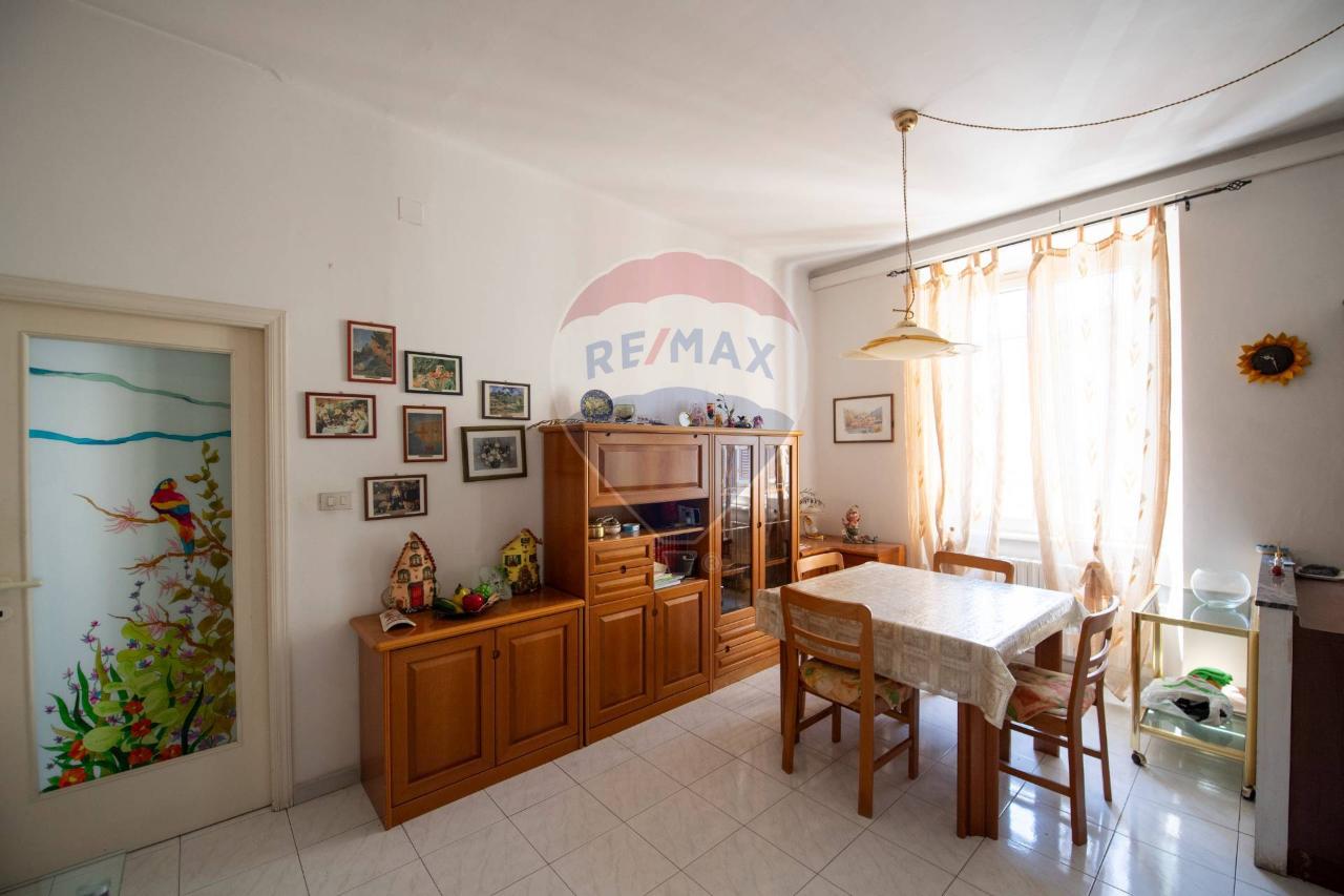 Apartamento de 4 divisões em Jesi, Italy N.º 2896