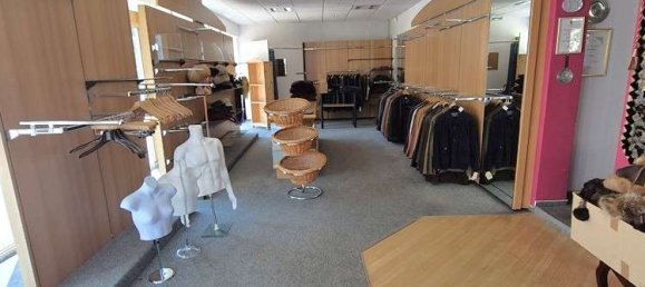 Здание с 1 спальней в Цвиккау, Германия № 244387 5