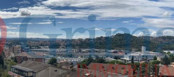 6 rooms Penthouse in Corciano, Italy No. 4771 2