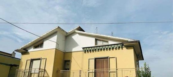 7 rooms House in Senigallia, Italy No. 117485 4