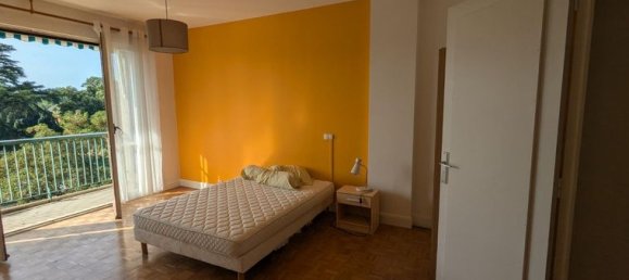 2 Schlafzimmer Wohnung in Chalon-sur-Saone, France, Nr. 355193 2