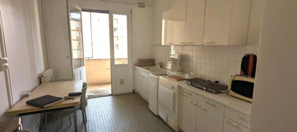 2 Schlafzimmer Wohnung in Chalon-sur-Saone, France, Nr. 355193 3