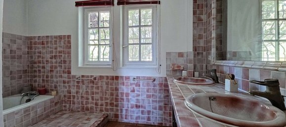 3 bedrooms House in Vienne, France No. 191544 11