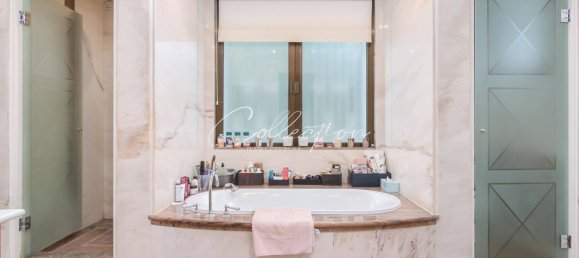 Villa de 4 dormitorios en Antibes, France No. 191976 10