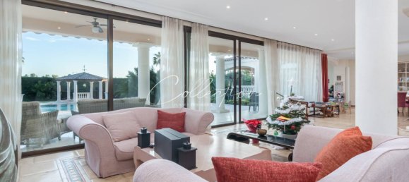 Villa de 4 dormitorios en Antibes, France No. 191976 5