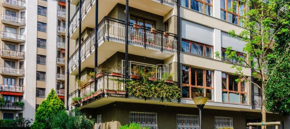 5 rooms Apartment in Milan, Italy No. 305511 13