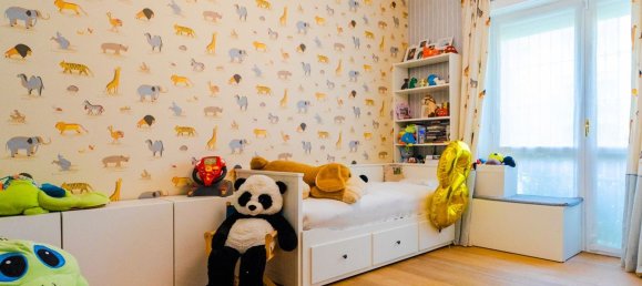 5 rooms Apartment in Milan, Italy No. 305511 2