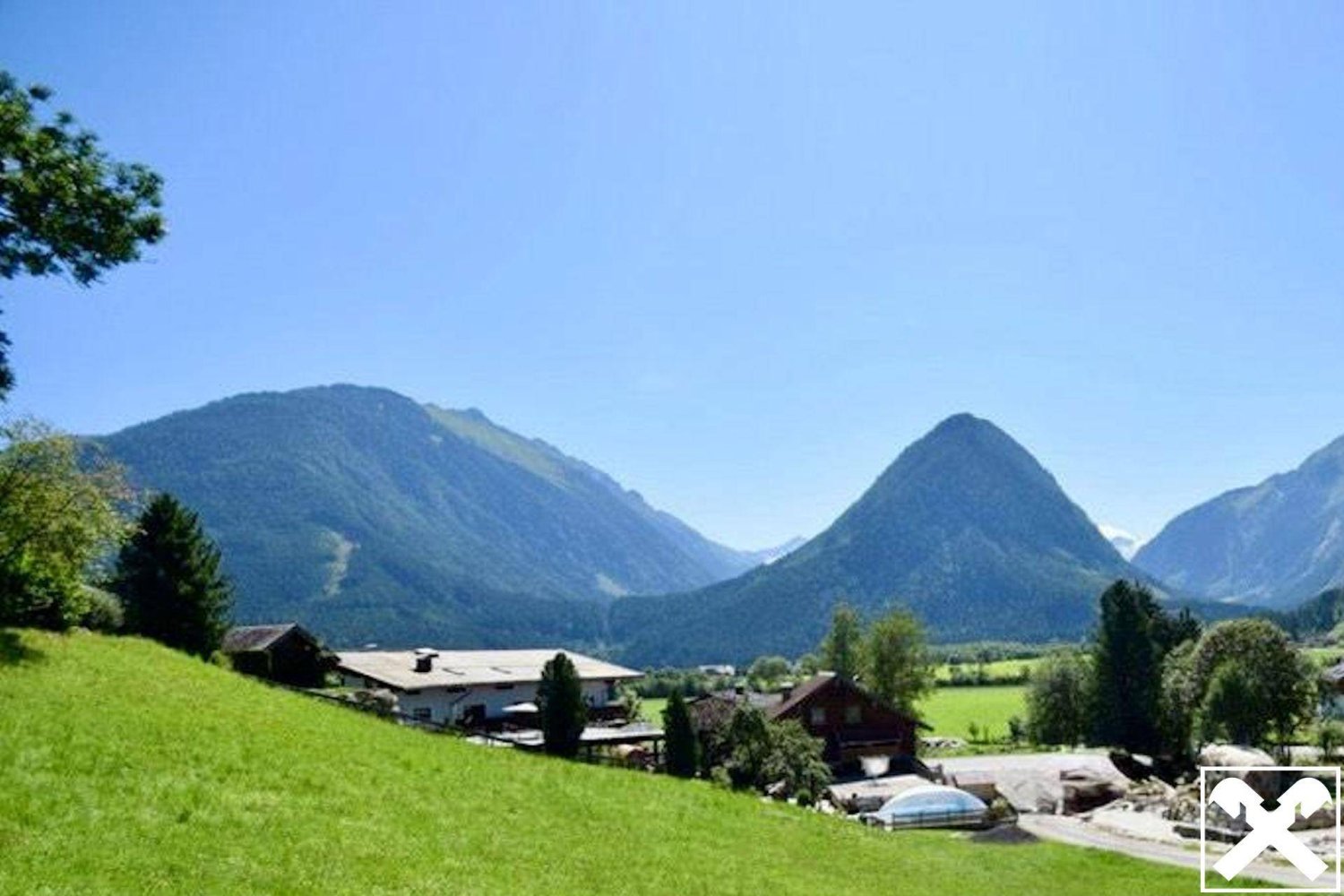  قطعة أرض في Neukirchen am Grossvenediger, Austria 1075متر مربع رقم 165963