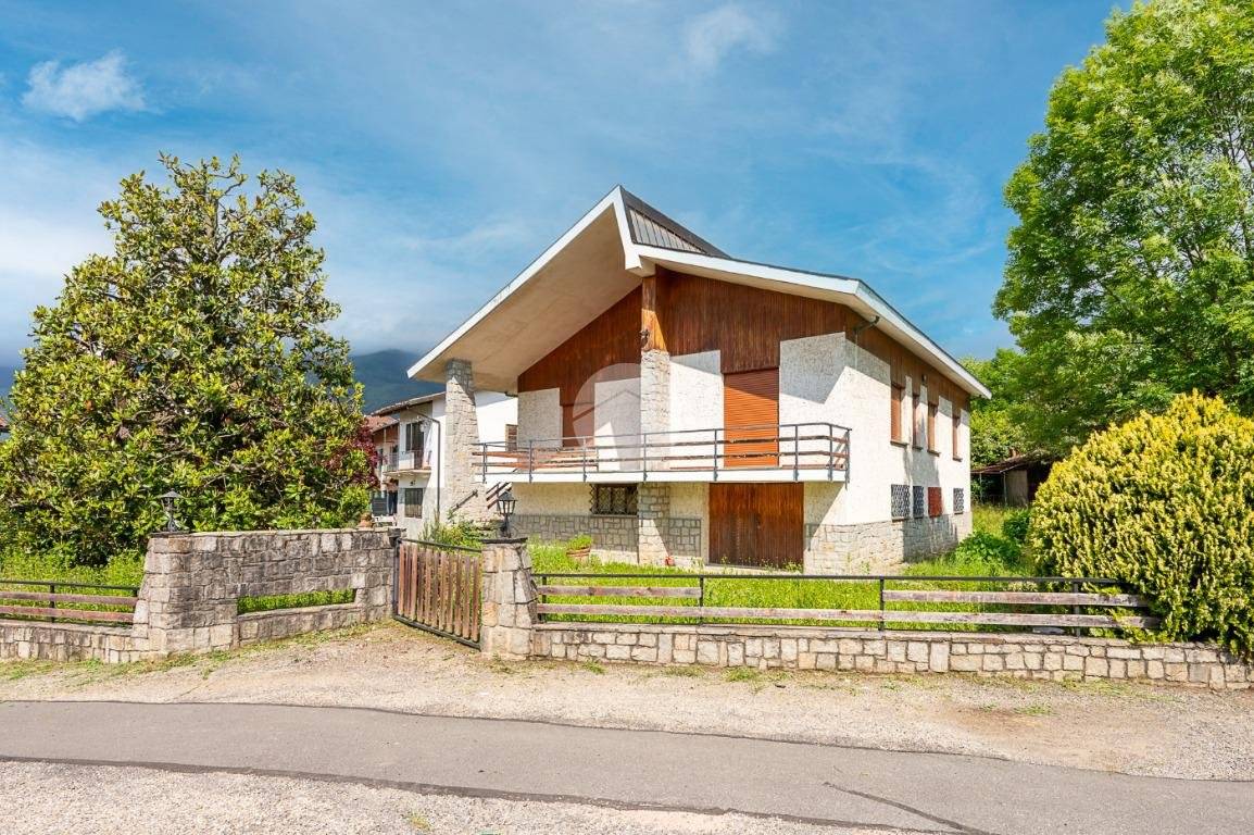 3 غرف نوم فيلا في Fiano, Italy رقم 49754