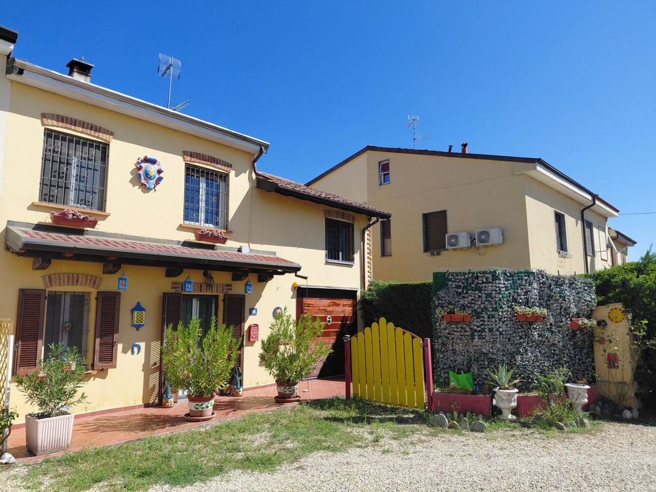 Villa de 8 habitaciónes en Sommo, Italy No. 332729