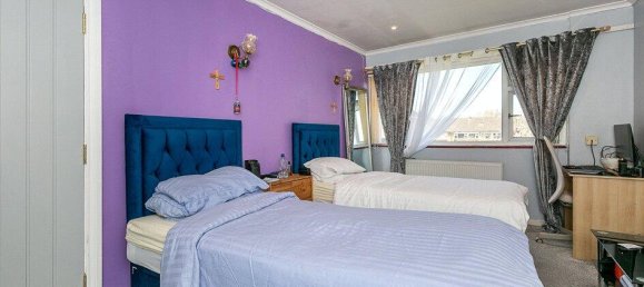 4 Schlafzimmer Haus in Redhill, United Kingdom, Nr. 12306 12