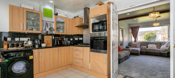 4 Schlafzimmer Haus in Redhill, United Kingdom, Nr. 12306 5