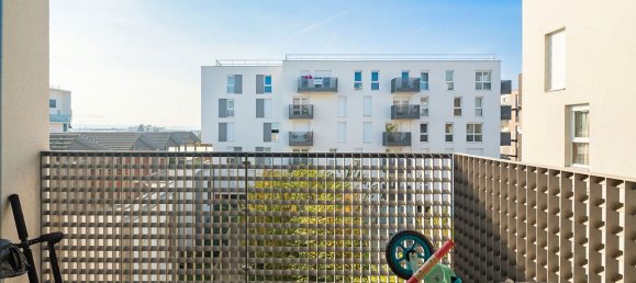 2 bedrooms Apartment in Bezons, France No. 169085 4