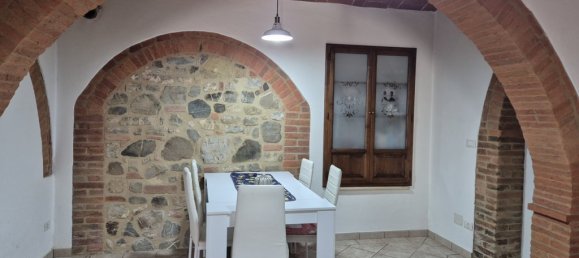 4 bedrooms Apartment in Sinalunga, Italy No. 225359 7