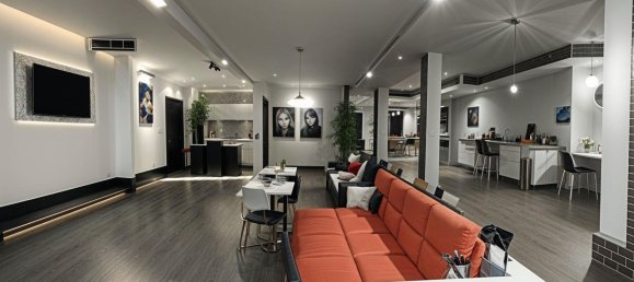 Gewerbliche Immobilie in Palma de Majorca, Spain 212m², Nr. 137637 23